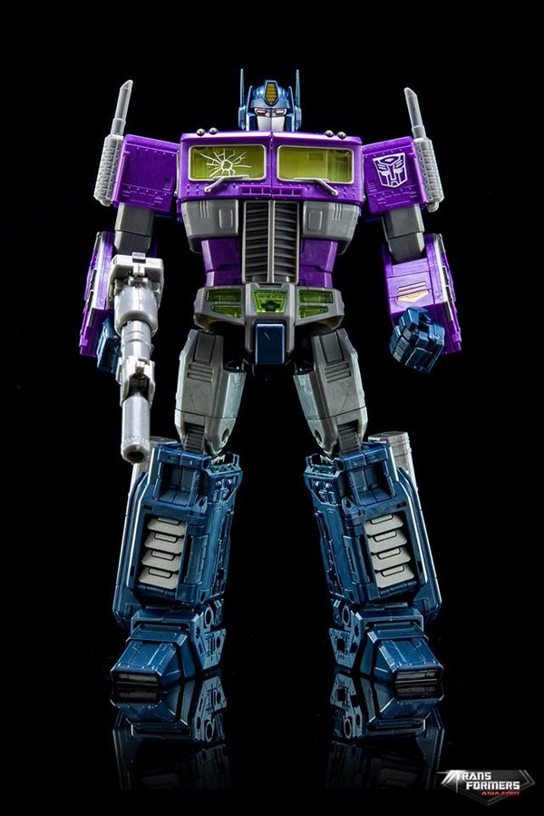 Asia Exclusive Masterpiece Shattered Glass Optimus New Official Photos 01 (1 of 14)